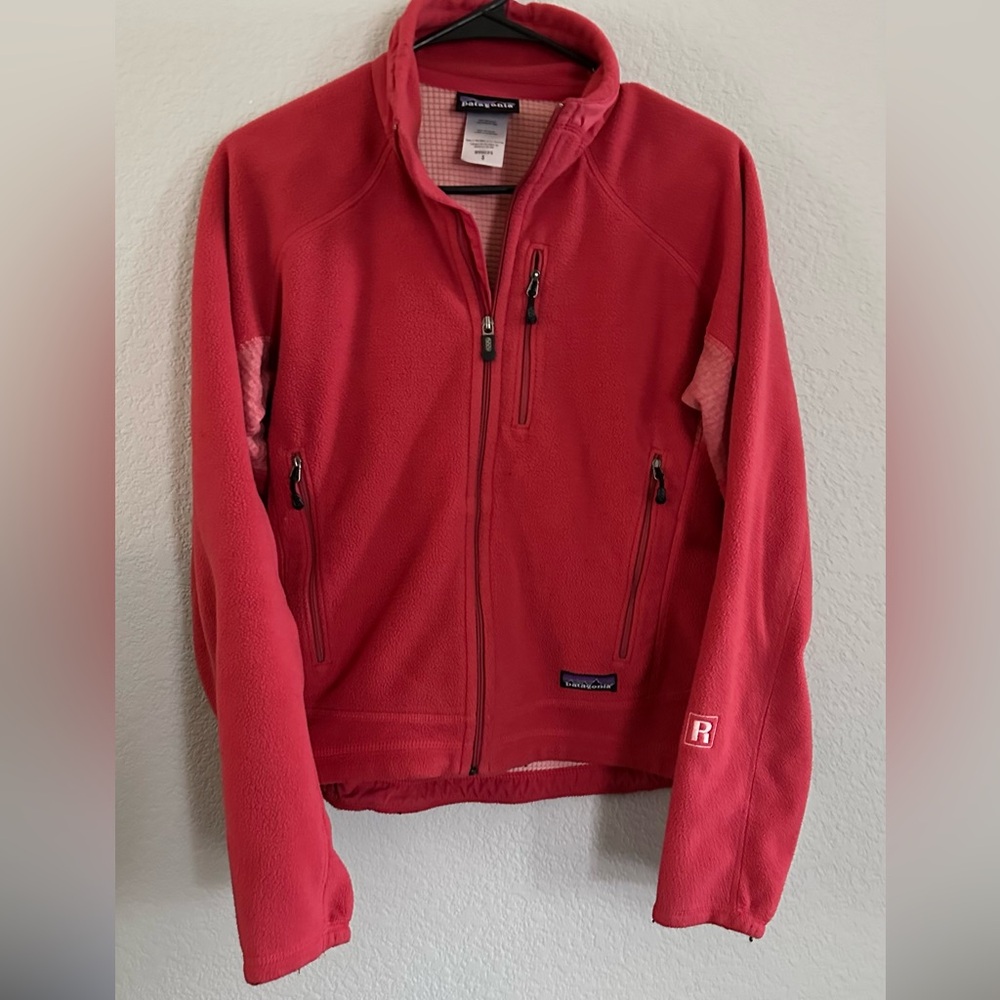 Patagonia Woman’s LW R4 Jacket   Size S